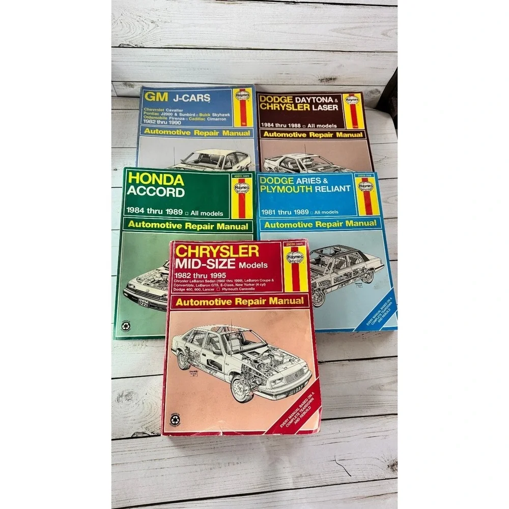 Lot 8 Haynes Auto Repair Manuals Honda Dodge Subaru GM Ford Chrysler